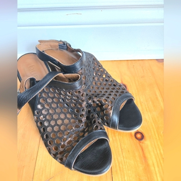 Bueno Mesh Peep Toe Sandals - Picture 2 of 9